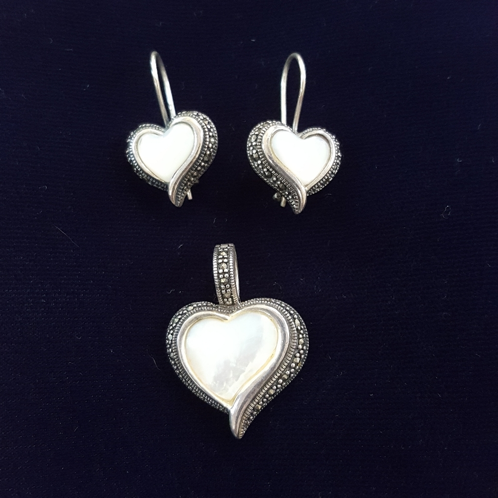 925A mother of pearl heart pendant & earrings